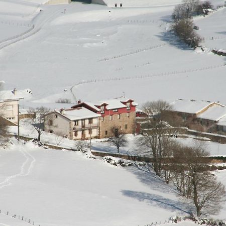 Albergue La Torre Сантьюрде-де-Рейноса Экстерьер фото